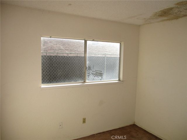 560 W 10th Street, Perris, CA 92570