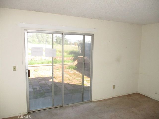 560 W 10th Street, Perris, CA 92570