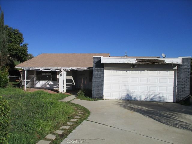 560 W 10th Street, Perris, CA 92570