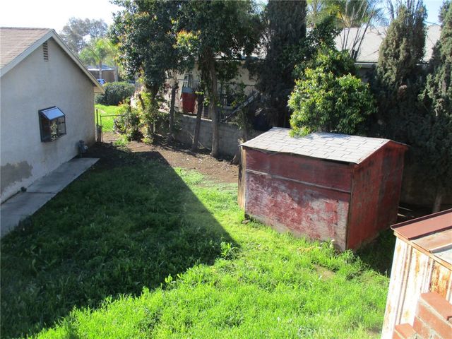 560 W 10th Street, Perris, CA 92570