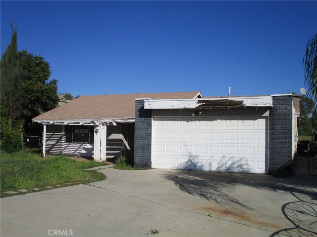 560 W 10th Street, Perris, CA 92570