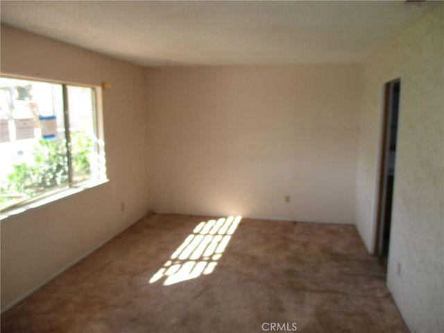 560 W 10th Street, Perris, CA 92570