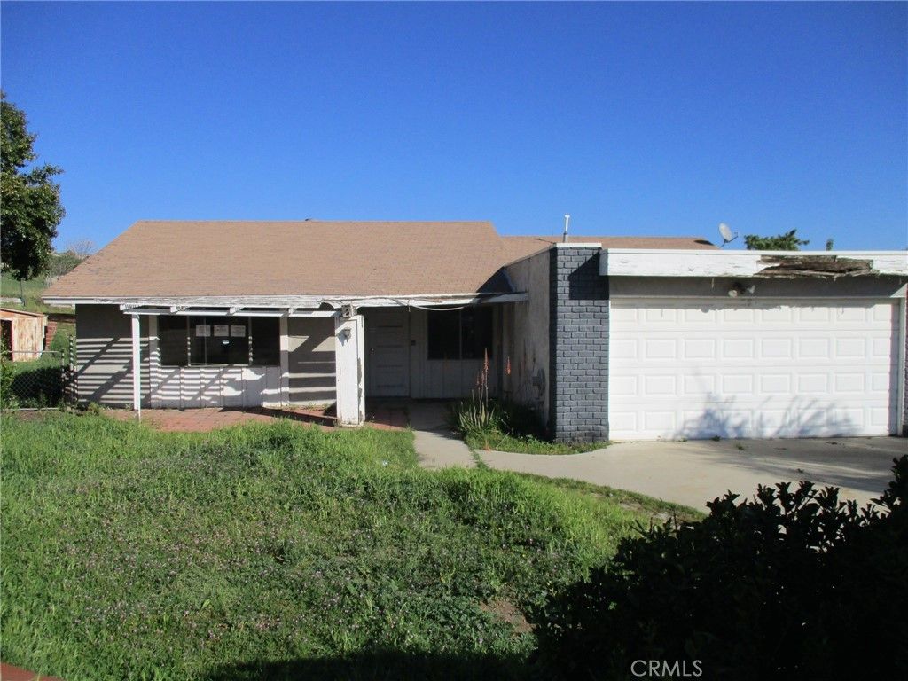 560 W 10th Street, Perris, CA 92570