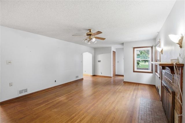 5048 N Olive Street, Kansas City, MO 64118