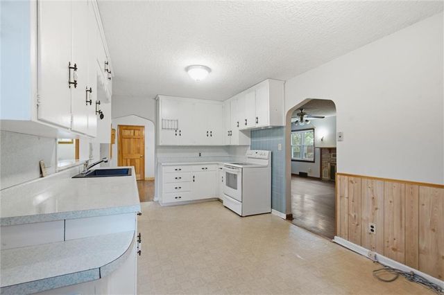 5048 N Olive Street, Kansas City, MO 64118