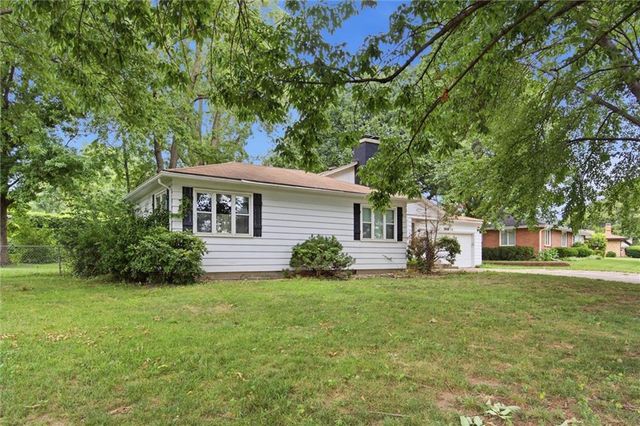 5048 N Olive Street, Kansas City, MO 64118