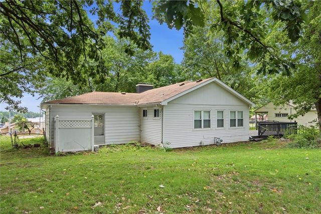 5048 N Olive Street, Kansas City, MO 64118