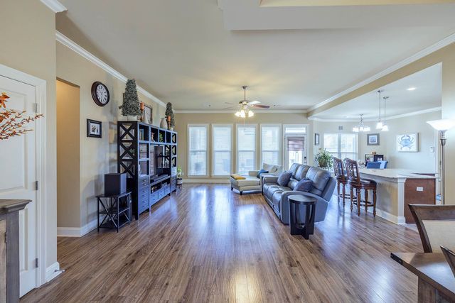104 Melrose Dr, Thibodaux, LA 70301