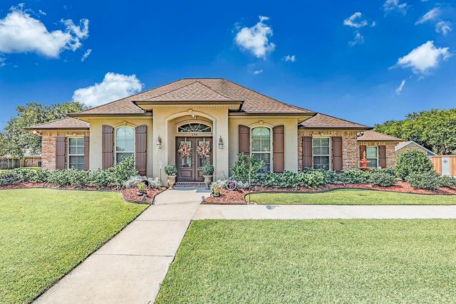 104 Melrose Dr, Thibodaux, LA 70301