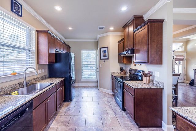 104 Melrose Dr, Thibodaux, LA 70301