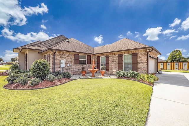 104 Melrose Dr, Thibodaux, LA 70301