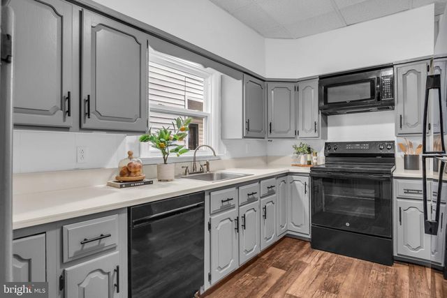 118 S 2ND ST, Newport, PA 17074