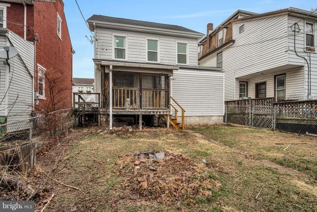 118 S 2ND ST, Newport, PA 17074