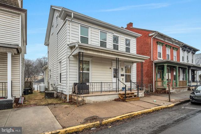 118 S 2ND ST, Newport, PA 17074