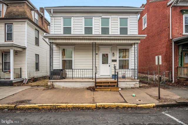 118 S 2ND ST, Newport, PA 17074