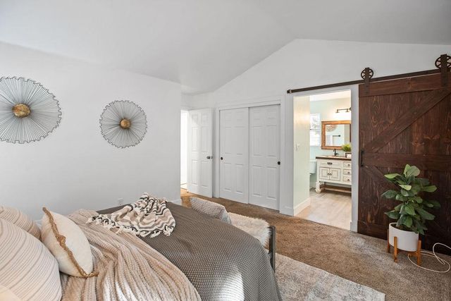 5826 Fallen Oak Trl, Pollock Pines, CA 95726