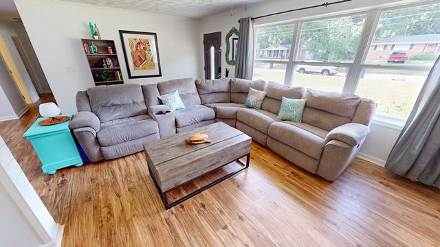 207 Seeba, Dothan, AL 36303