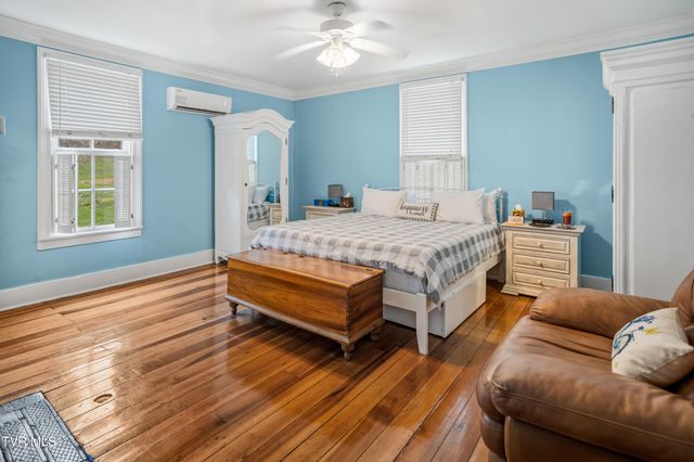 21786 Monroe Road, Damascus, VA 24236