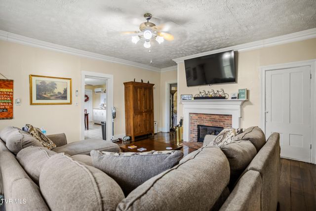 21786 Monroe Road, Damascus, VA 24236