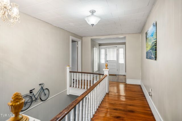 21786 Monroe Road, Damascus, VA 24236