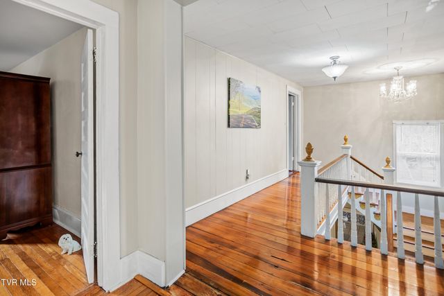 21786 Monroe Road, Damascus, VA 24236