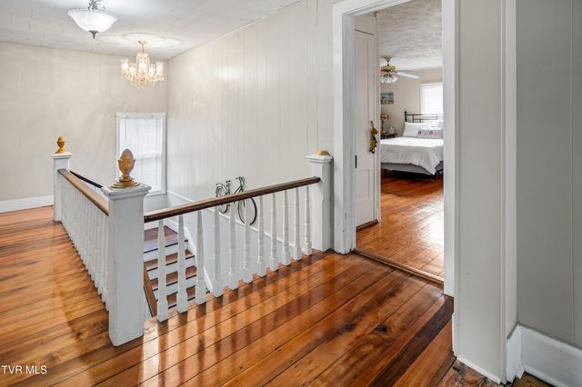 21786 Monroe Road, Damascus, VA 24236