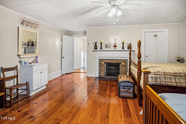 21786 Monroe Road, Damascus, VA 24236