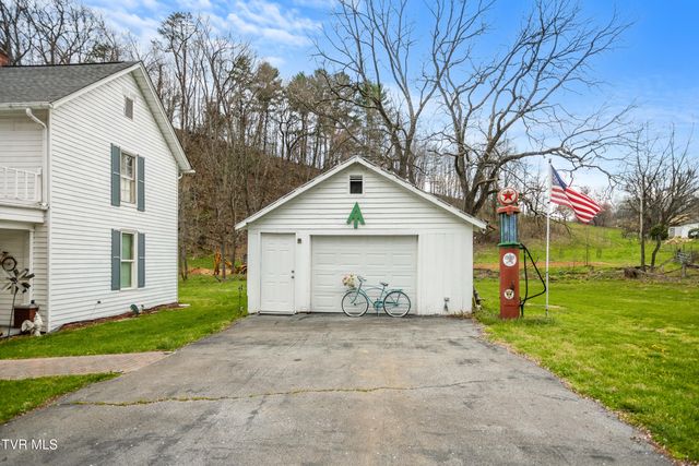 21786 Monroe Road, Damascus, VA 24236