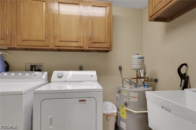 4751 Harbortown LN, Fort Myers, FL 33919