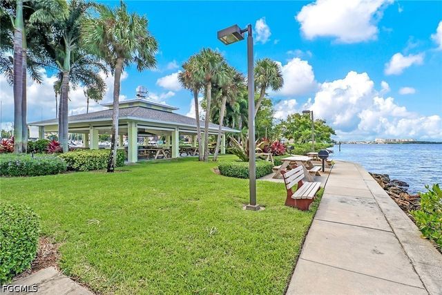 4751 Harbortown LN, Fort Myers, FL 33919