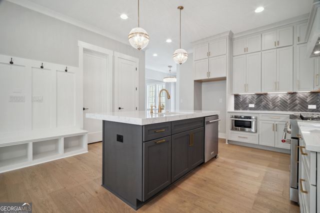 591 Brashy Drive, Woodstock, GA 30188