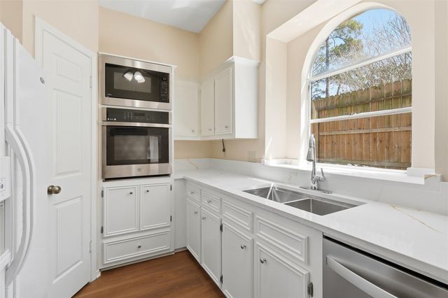 5515 Strack Road 105, Houston, TX 77069