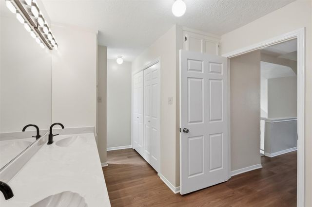 5515 Strack Road 105, Houston, TX 77069