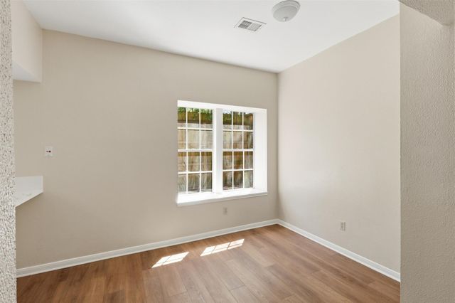 5515 Strack Road 105, Houston, TX 77069