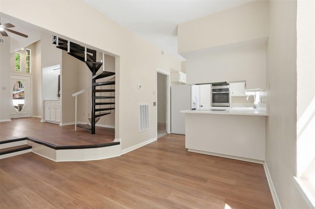 5515 Strack Road 105, Houston, TX 77069