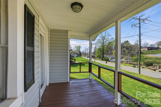 346 N Cleghorn Street, Rutherfordton, NC 28139