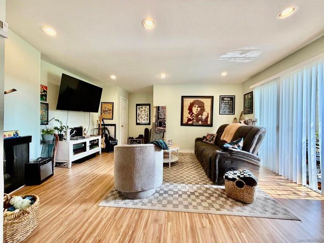 5350 Baltimore Dr 5, La Mesa, CA 91942