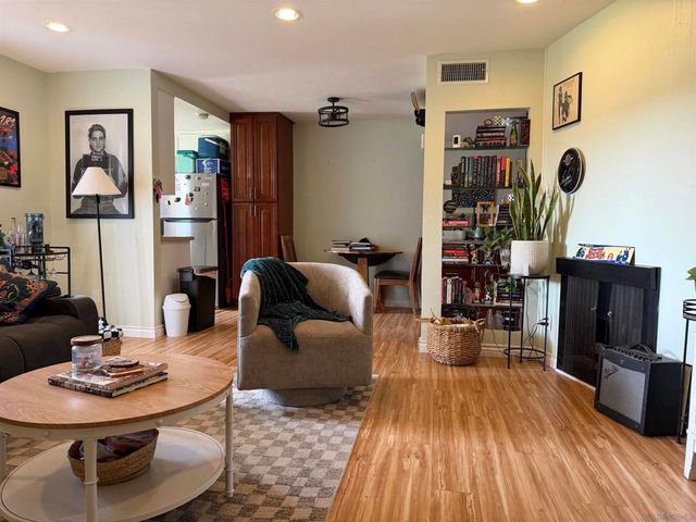 5350 Baltimore Dr 5, La Mesa, CA 91942