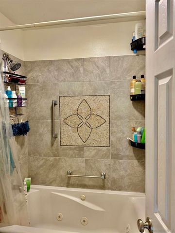 5350 Baltimore Dr 5, La Mesa, CA 91942