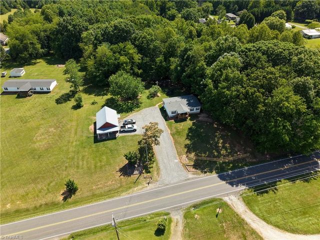 13854 Hwy 52, Cana, VA 24317