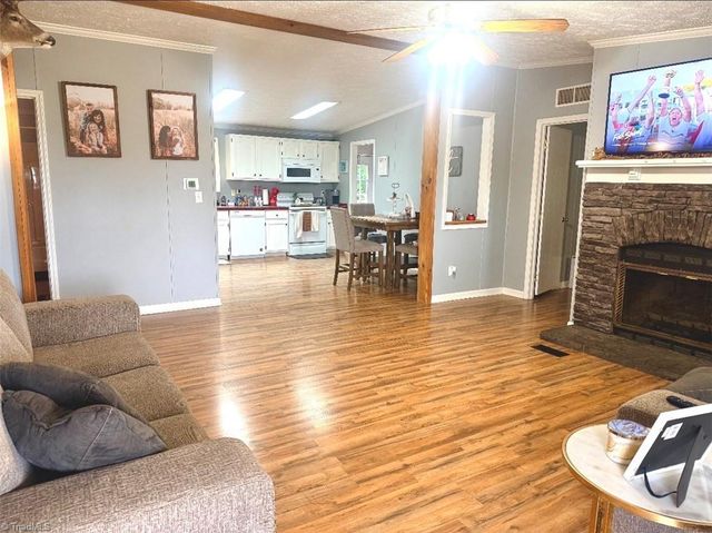 13854 Hwy 52, Cana, VA 24317