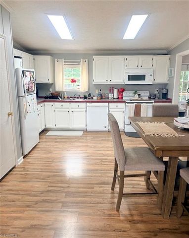 13854 Hwy 52, Cana, VA 24317