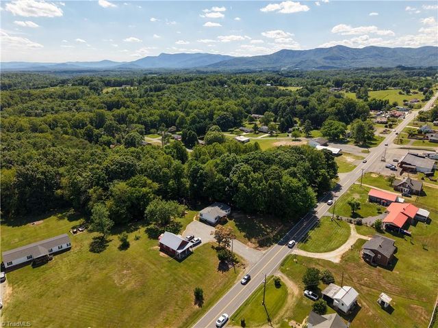 13854 Hwy 52, Cana, VA 24317