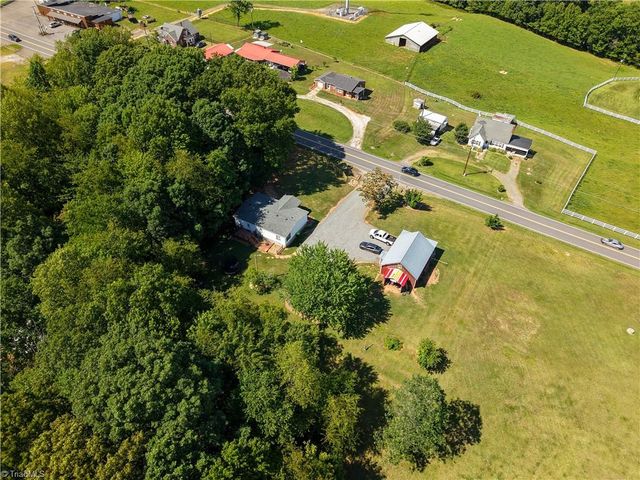 13854 Hwy 52, Cana, VA 24317