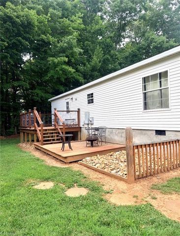 13854 Hwy 52, Cana, VA 24317