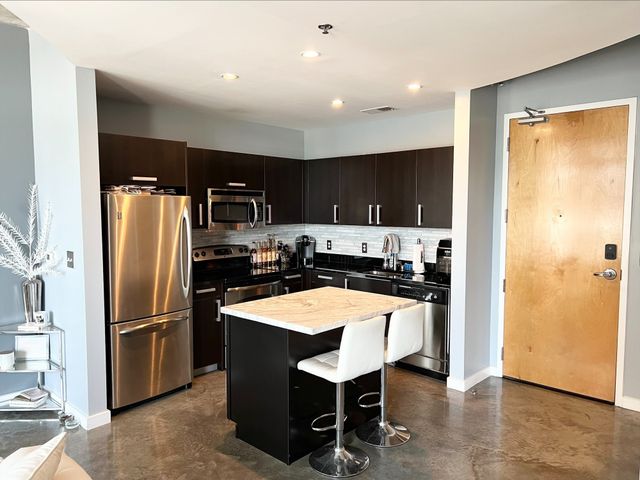 600 12th Ave S Apt 616, Nashville, TN 37203