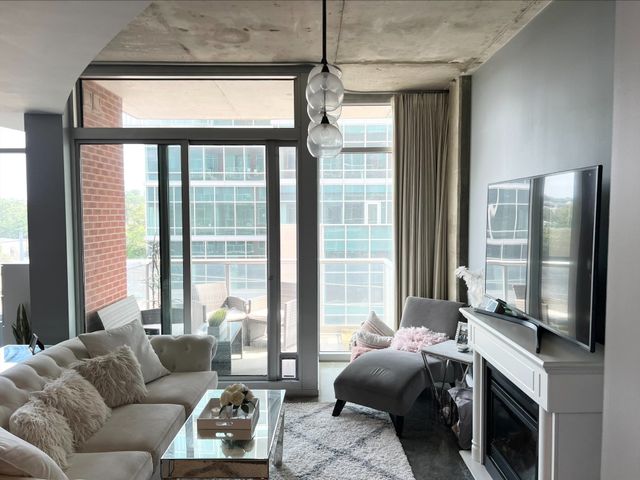 600 12th Ave S Apt 616, Nashville, TN 37203