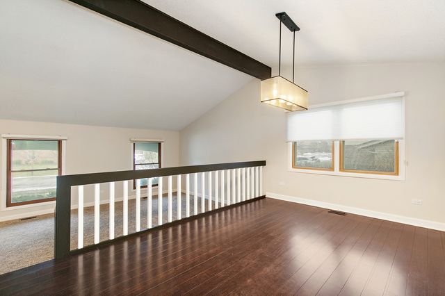 212 Natwick Lane, Schaumburg, IL 60193