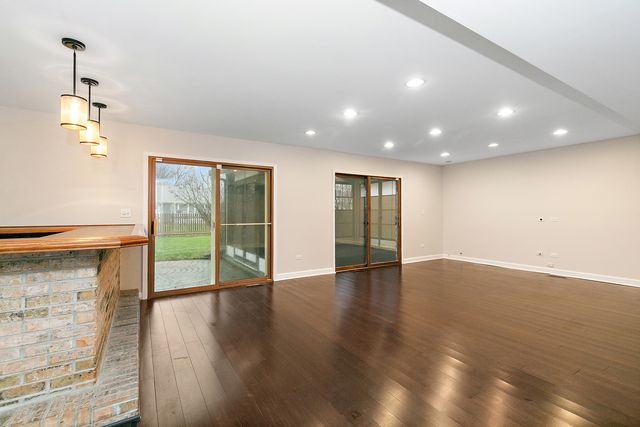 212 Natwick Lane, Schaumburg, IL 60193