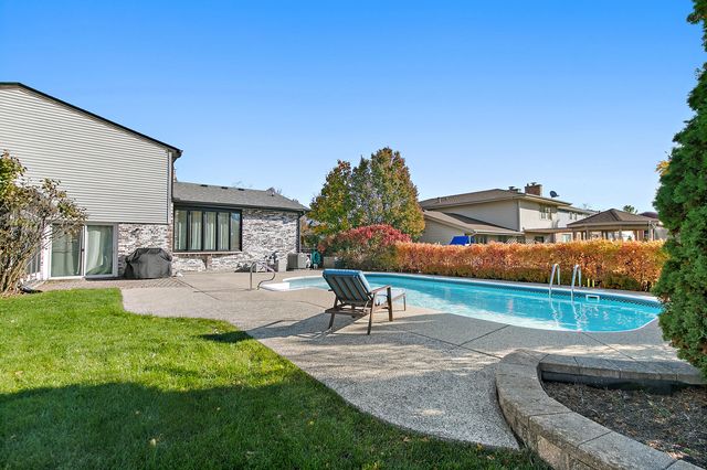 212 Natwick Lane, Schaumburg, IL 60193